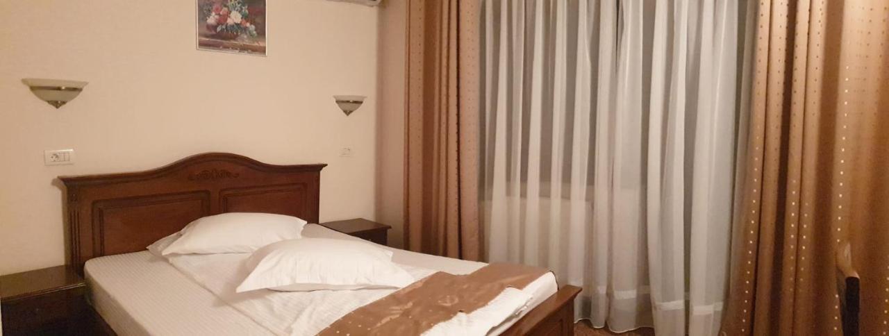 Vila Tisa Tismana Dış mekan fotoğraf