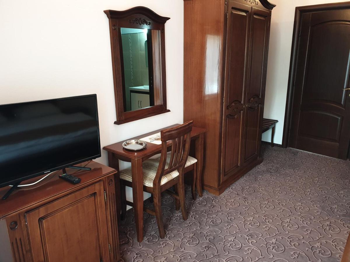 Vila Tisa Tismana Dış mekan fotoğraf