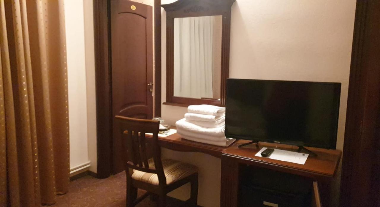 Vila Tisa Tismana Dış mekan fotoğraf